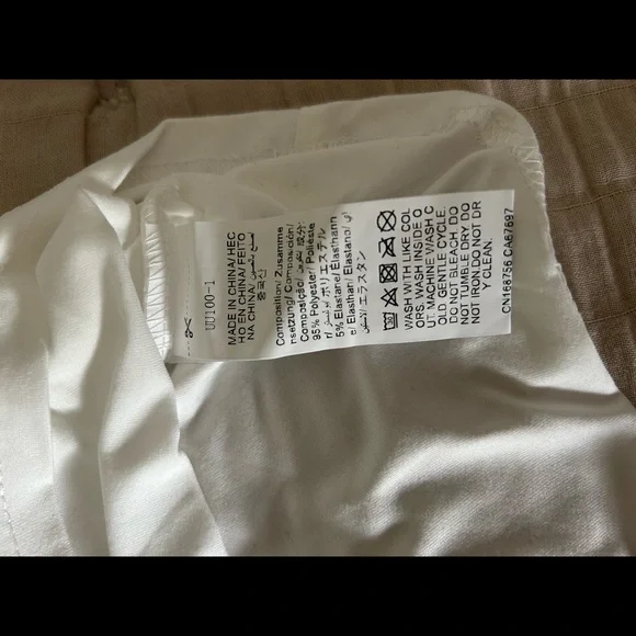 NWOT Graphic Baby Tee - Picture 3 of 5